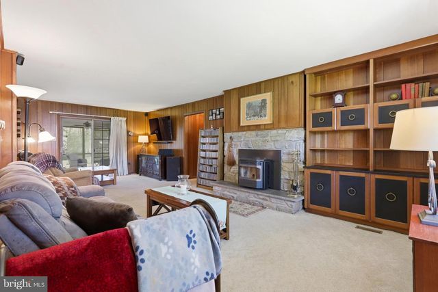 372 OAK DR, Souderton, PA 18964