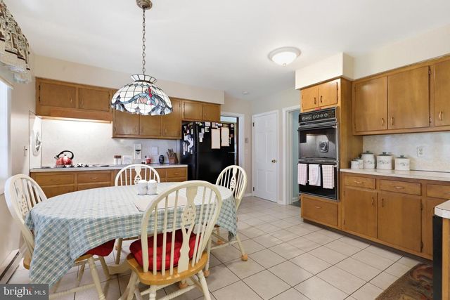 372 OAK DR, Souderton, PA 18964