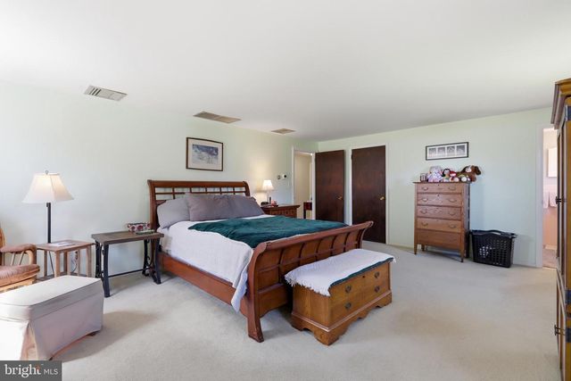 372 OAK DR, Souderton, PA 18964