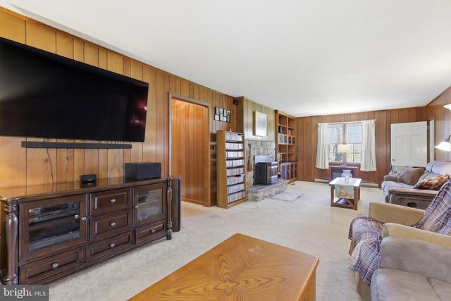 372 OAK DR, Souderton, PA 18964