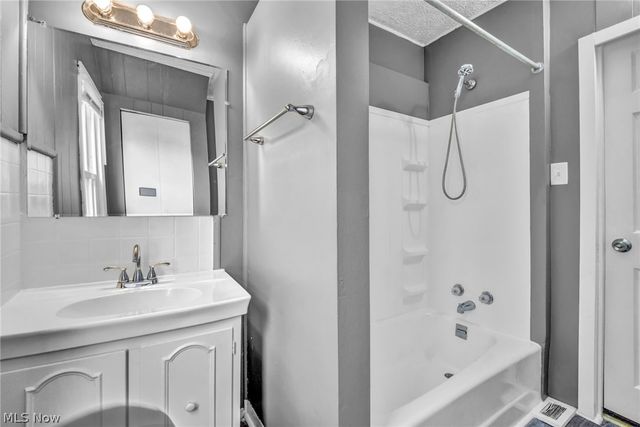 1247 Dietz Avenue, Akron, OH 44301