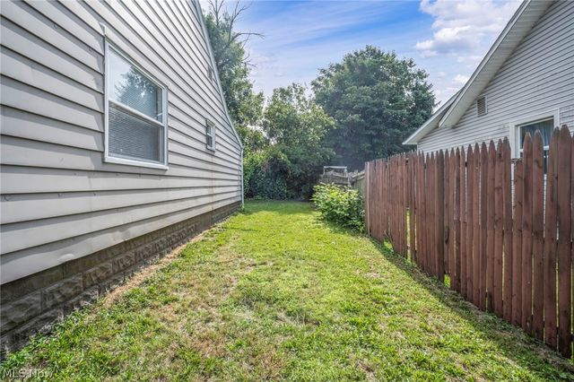 1247 Dietz Avenue, Akron, OH 44301