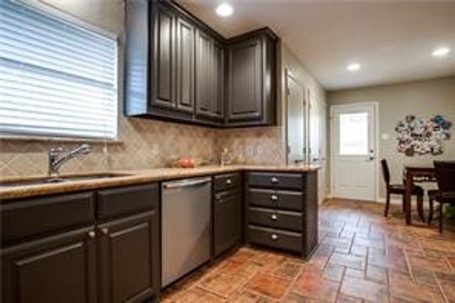 6310 Lange Circle, Dallas, TX 75214