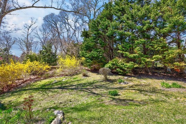 23 Antioch Road, Falmouth, MA 02540