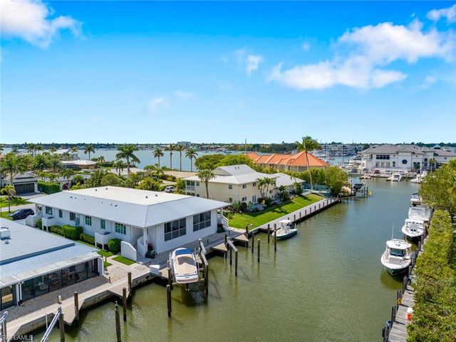 1395 Curlew AVE 1, Naples, FL 34102