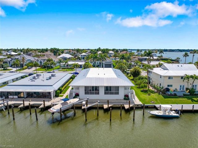 1395 Curlew AVE 1, Naples, FL 34102