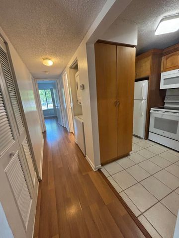 201 Foxtail Drive G2, Greenacres, FL 33415