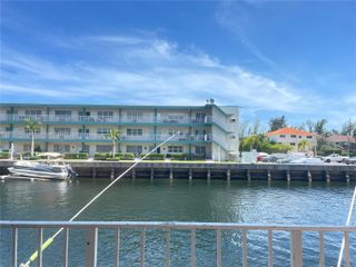 3944 NE 167th St 106, North Miami Beach, FL 33160