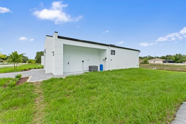 729 Colyer ST E, Lehigh Acres, FL 33974