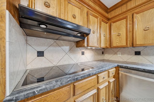 10821 E 25th Place, Tulsa, OK 74129