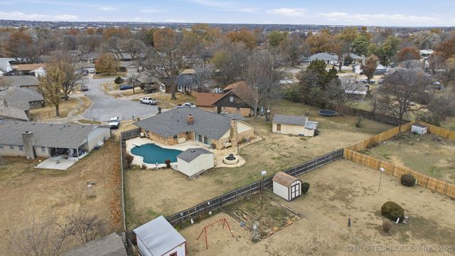 10821 E 25th Place, Tulsa, OK 74129