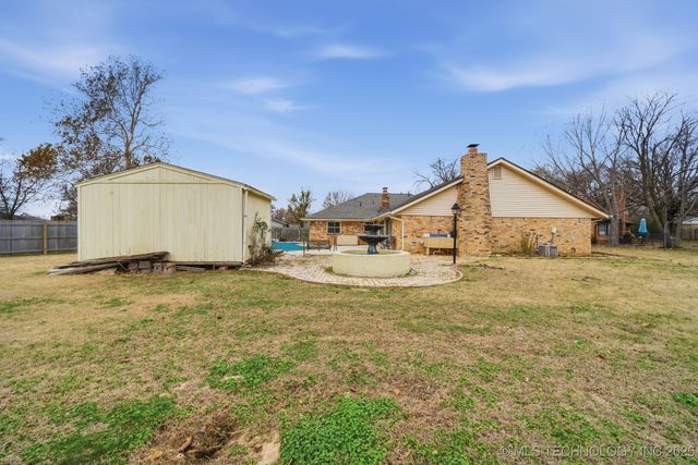 10821 E 25th Place, Tulsa, OK 74129