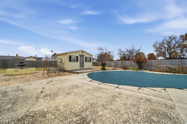 10821 E 25th Place, Tulsa, OK 74129