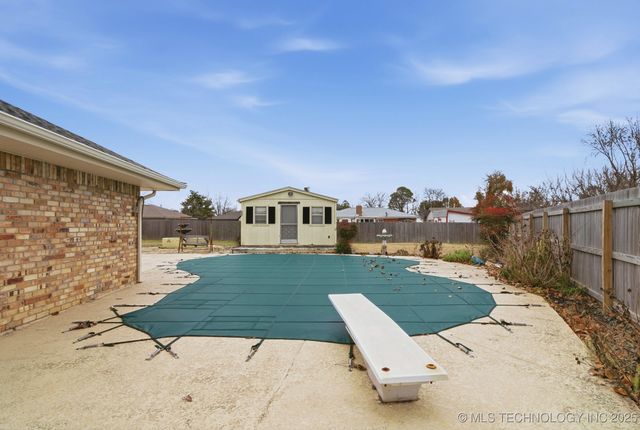 10821 E 25th Place, Tulsa, OK 74129