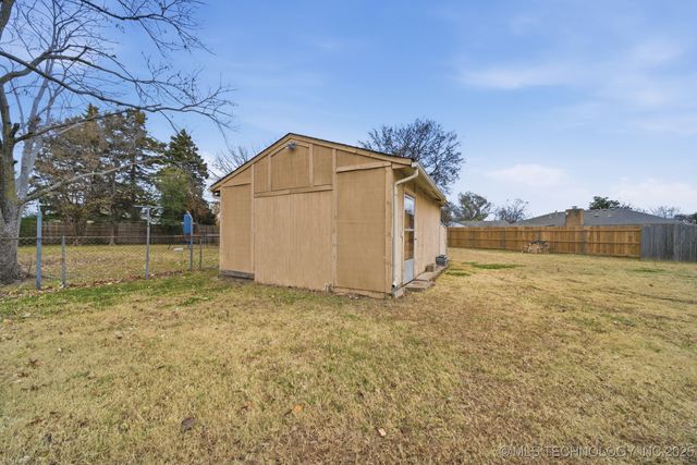 10821 E 25th Place, Tulsa, OK 74129