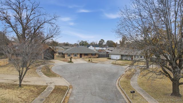 10821 E 25th Place, Tulsa, OK 74129