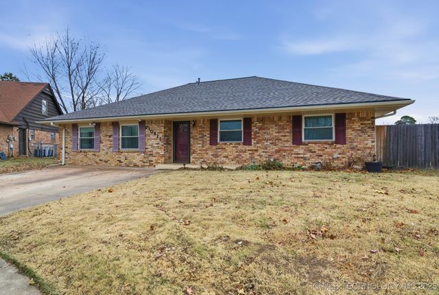 10821 E 25th Place, Tulsa, OK 74129