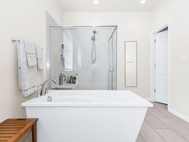 2104 Melody Ln, Modesto, CA 95355