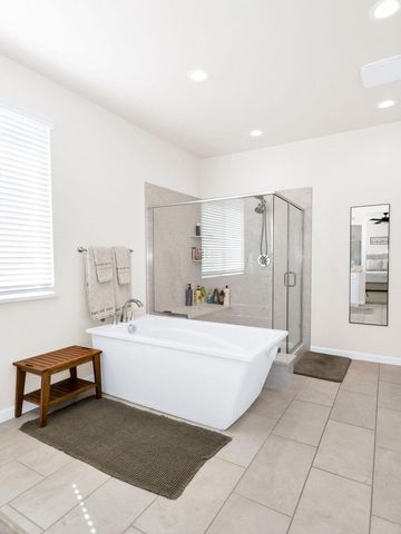 2104 Melody Ln, Modesto, CA 95355