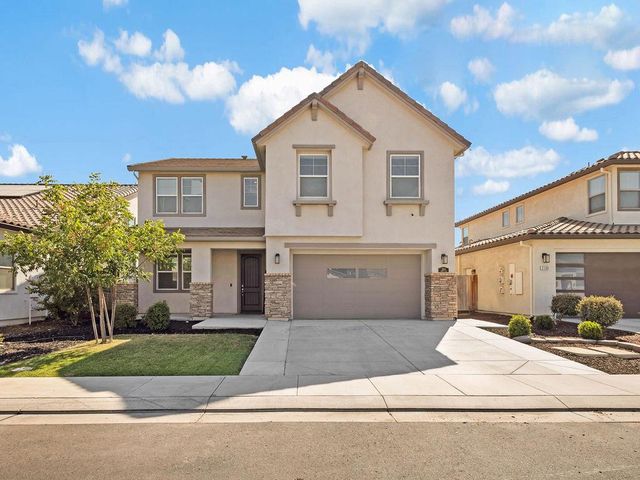 2104 Melody Ln, Modesto, CA 95355