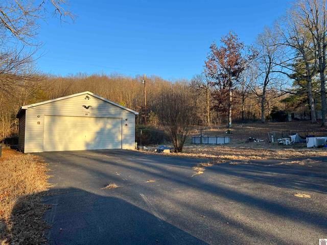 1334 Kentucky 1668, Marion, KY 42064