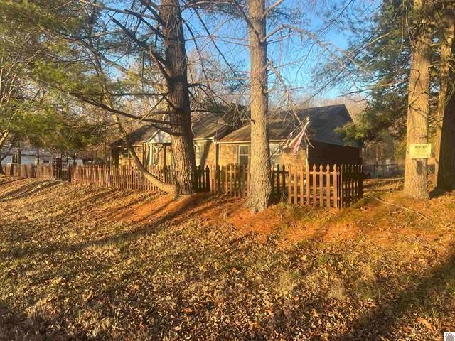 1334 Kentucky 1668, Marion, KY 42064