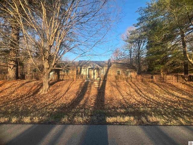 1334 Kentucky 1668, Marion, KY 42064