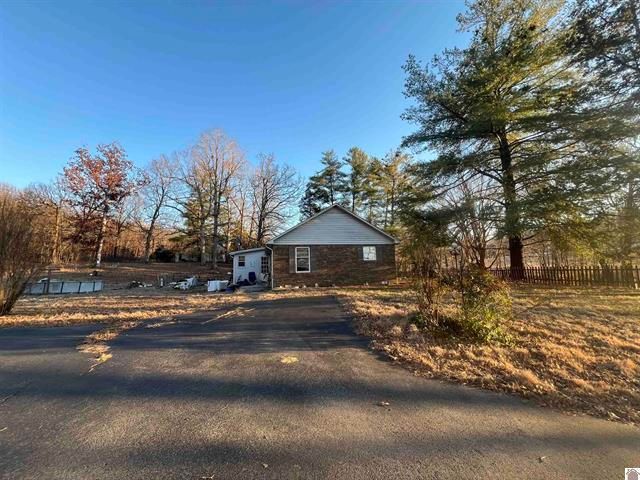 1334 Kentucky 1668, Marion, KY 42064