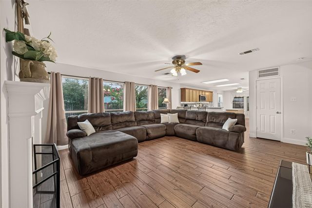 16906 Fairway Glen Lane, Sugar Land, TX 77498