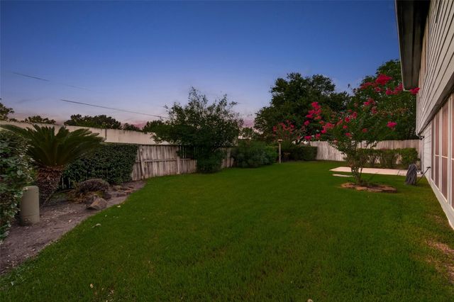 16906 Fairway Glen Lane, Sugar Land, TX 77498