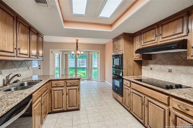 16200 Silver Spur, San Antonio, TX 78232