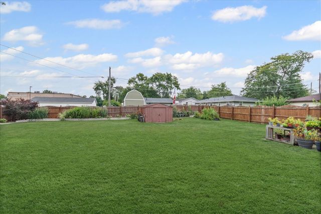 704 Helene Street, Shorewood, IL 60404