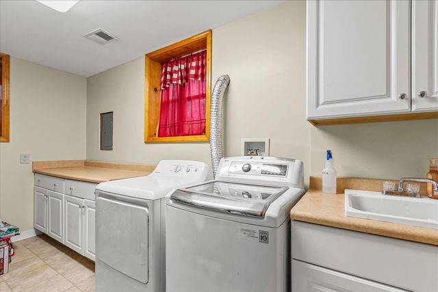 704 Helene Street, Shorewood, IL 60404