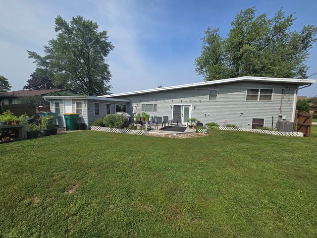 704 Helene Street, Shorewood, IL 60404