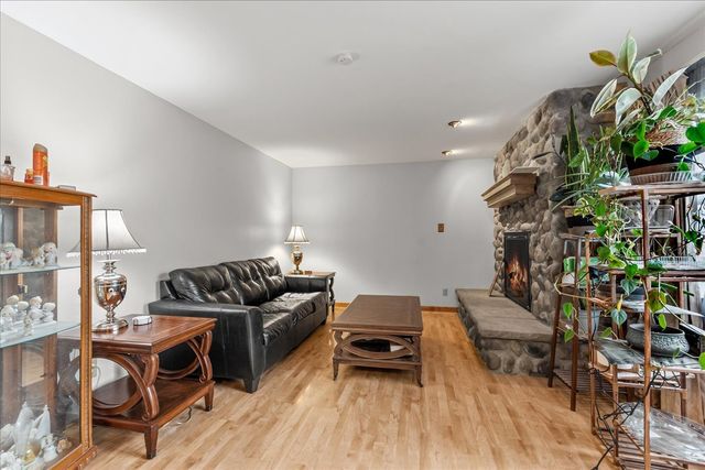 704 Helene Street, Shorewood, IL 60404