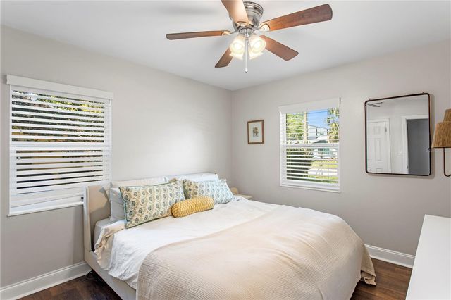 4618 W BAY VILLA AVENUE, Tampa, FL 33611