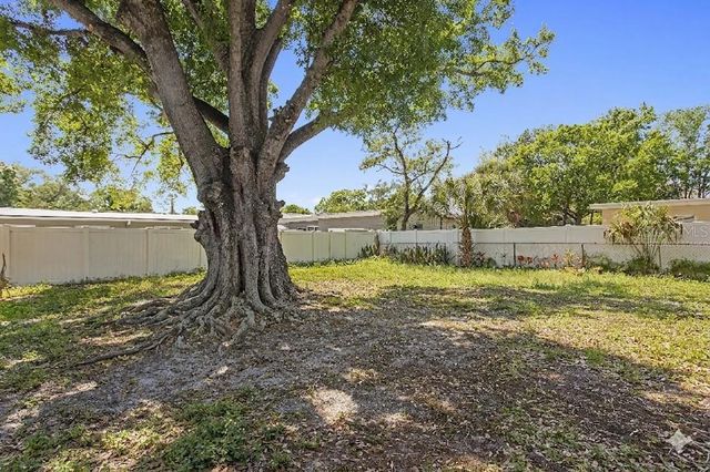 4618 W BAY VILLA AVENUE, Tampa, FL 33611