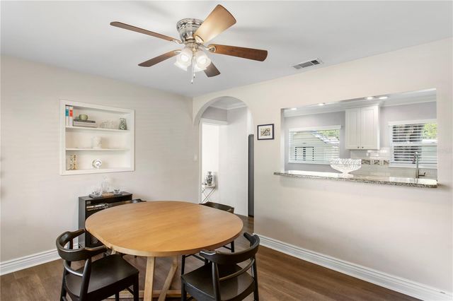 4618 W BAY VILLA AVENUE, Tampa, FL 33611