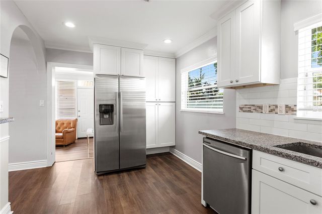 4618 W BAY VILLA AVENUE, Tampa, FL 33611