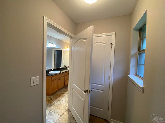 1810 Twin Pine Blvd, Gulf Breeze, FL 32563