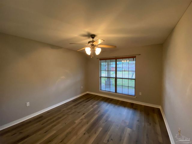 1810 Twin Pine Blvd, Gulf Breeze, FL 32563