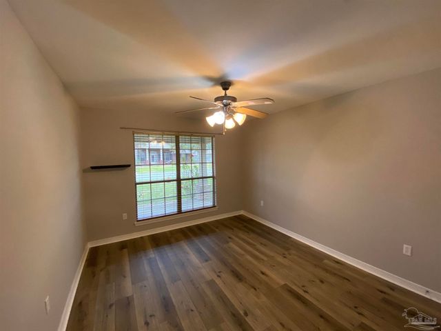 1810 Twin Pine Blvd, Gulf Breeze, FL 32563