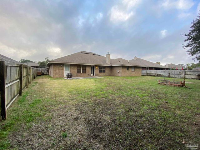 1810 Twin Pine Blvd, Gulf Breeze, FL 32563