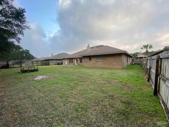 1810 Twin Pine Blvd, Gulf Breeze, FL 32563