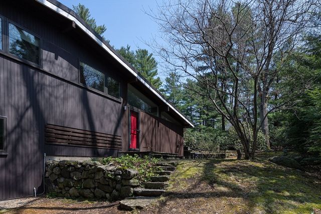 42 Peacock Farm Rd, Lexington, MA 02421