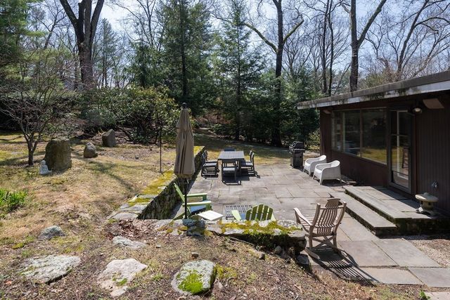 42 Peacock Farm Rd, Lexington, MA 02421