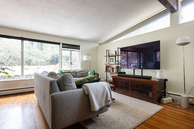 42 Peacock Farm Rd, Lexington, MA 02421