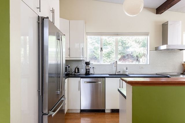 42 Peacock Farm Rd, Lexington, MA 02421
