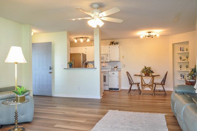 8642 S Bridge Dr Apt F, Myrtle Beach, SC 29575