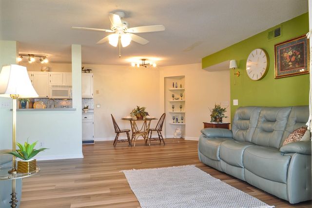 8642 S Bridge Dr Apt F, Myrtle Beach, SC 29575